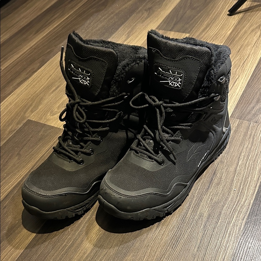 Stylish Black Men's Snow Boots